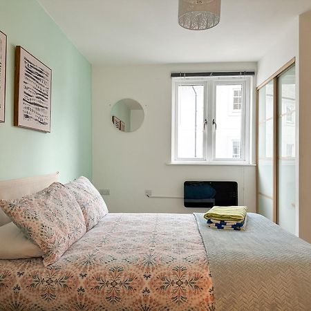 Luxury 2 Bedroom City Centre Apartment - Secure Parking - Amazing Location! Canterbury Kültér fotó