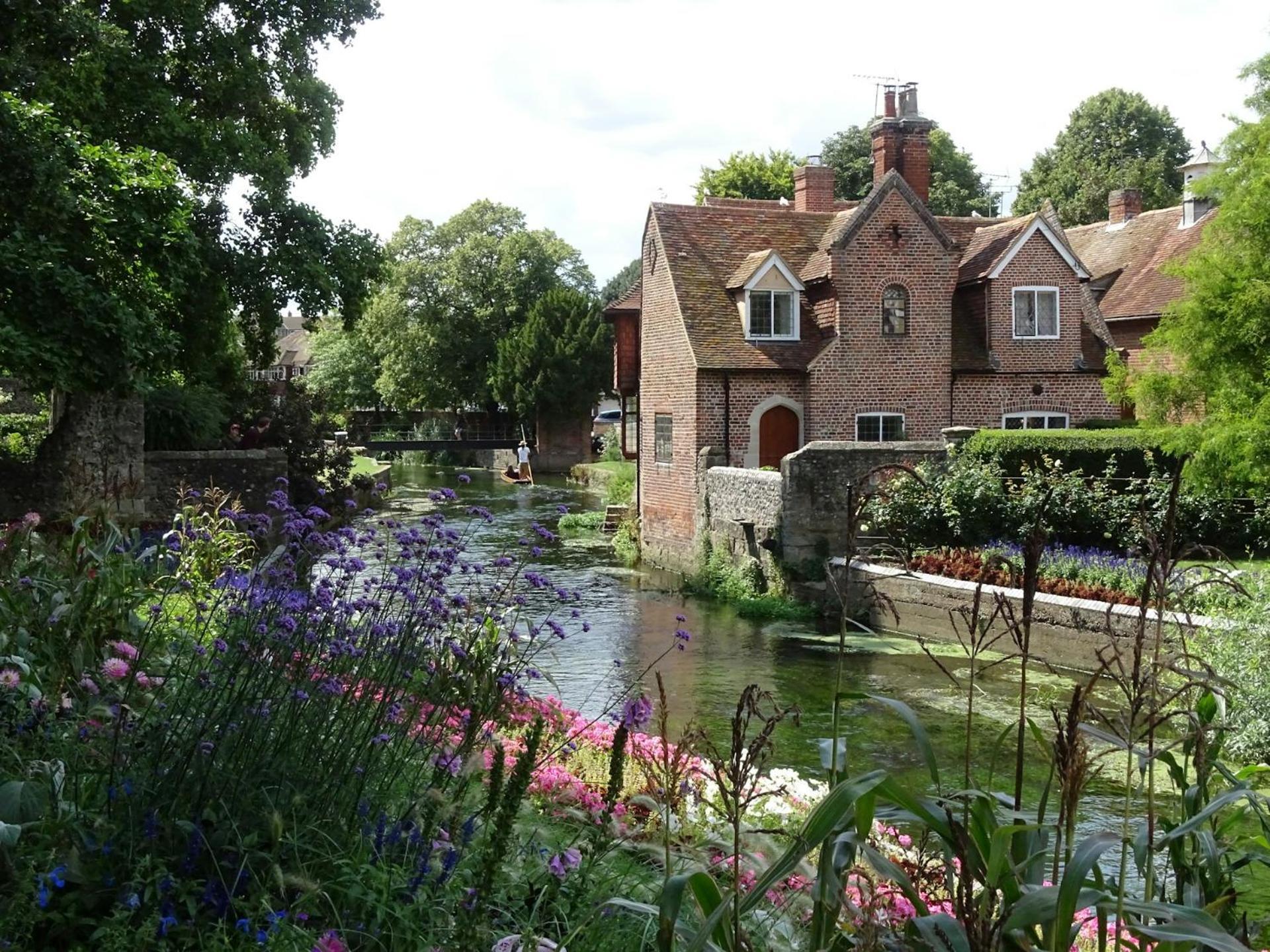 Luxury 2 Bedroom City Centre Apartment - Secure Parking - Amazing Location! Canterbury Kültér fotó